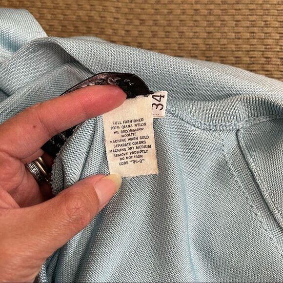 Givenchy Paris New York V-neck Qiana Nylon top - Picture 6 of 7